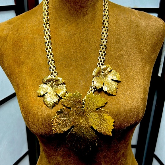 Imai gold designer necklace with a beautiful double chain